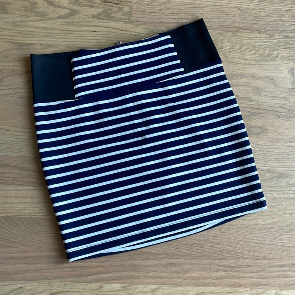 3for$15 NWOT Mini Skirt